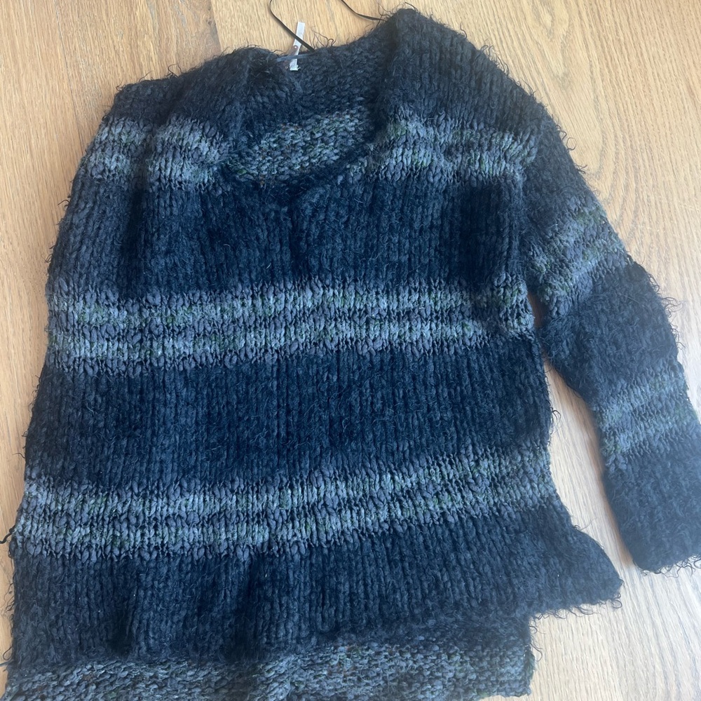 Free People Black and Gray V-Neck Sweater